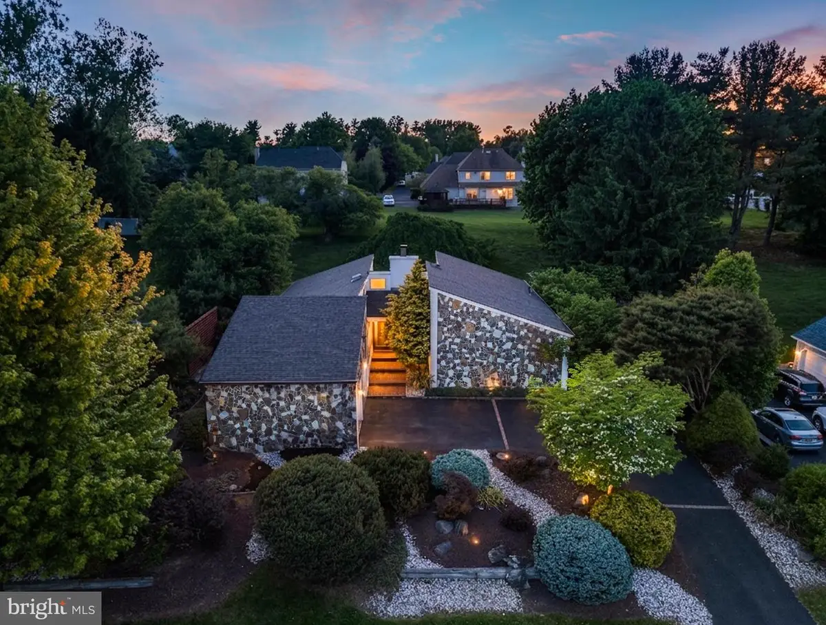 93 Meer Dr, Feasterville Trevose, PA 19053 - #1
