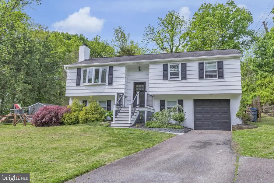 734 Skunk Hollow Rd, Chalfont, PA 18914 - #2