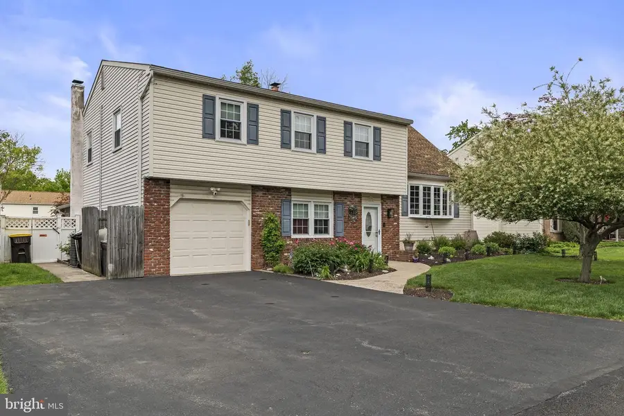 1064 Lincoln, Warrington, PA 18976 - #2