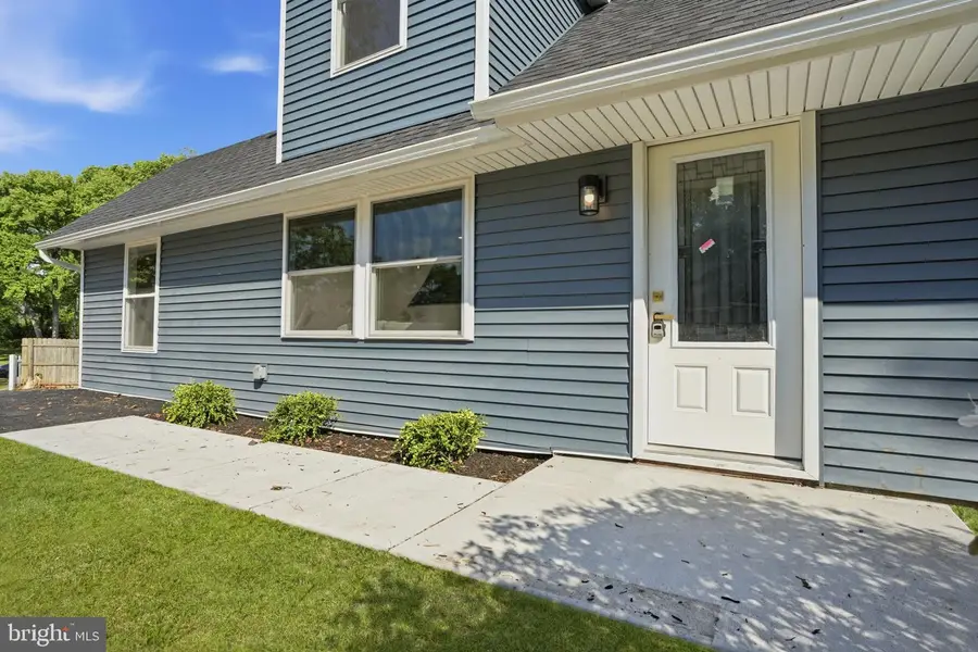 22 Peppermint Rd, Levittown, PA 19056 - #3