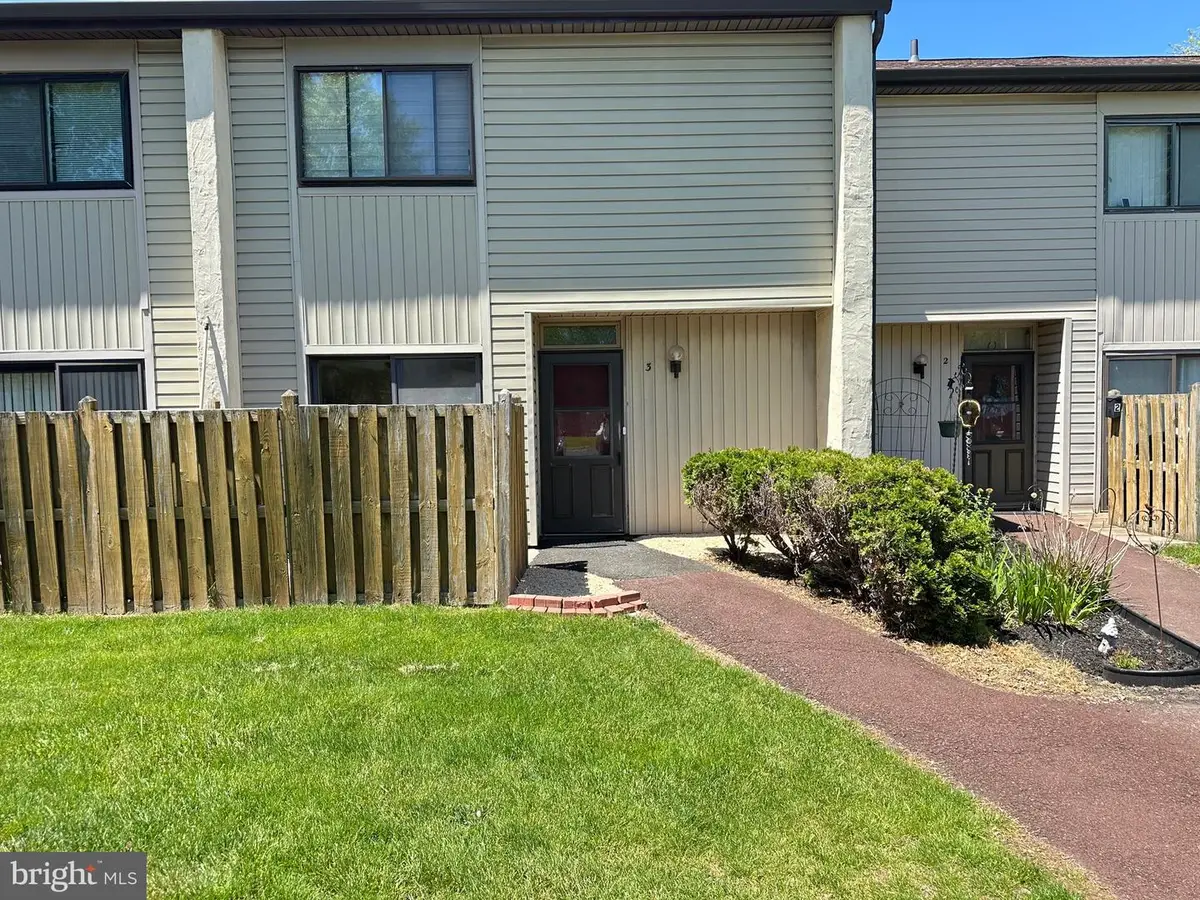 3 Centennial Rd, Telford, PA 18969 - #1