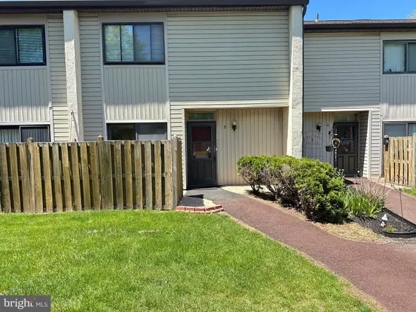 3 Centennial Rd, TELFORD, PA 18969