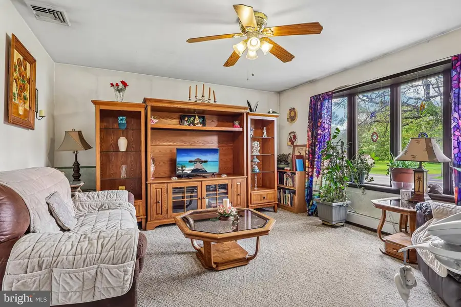 418 E Paletown Rd, Quakertown, PA 18951 - #3