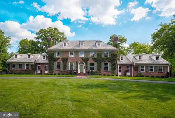 4 Woodland Rd, NEWTOWN, PA 18940