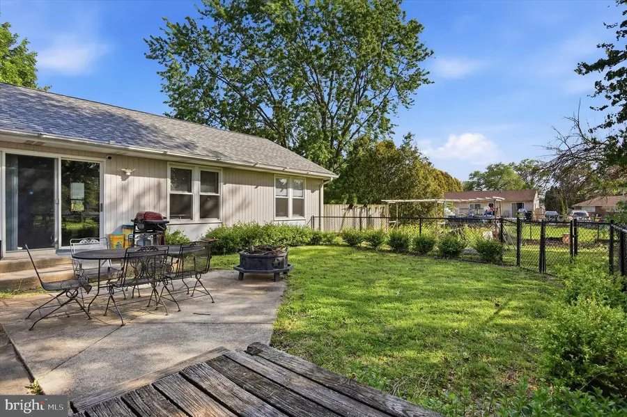 320 Maple St, Warminster, PA 18974 - #2