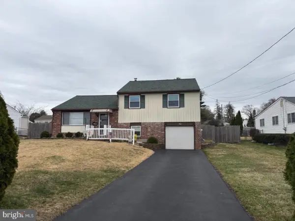 361 Valley Rd, WARMINSTER, PA 18974