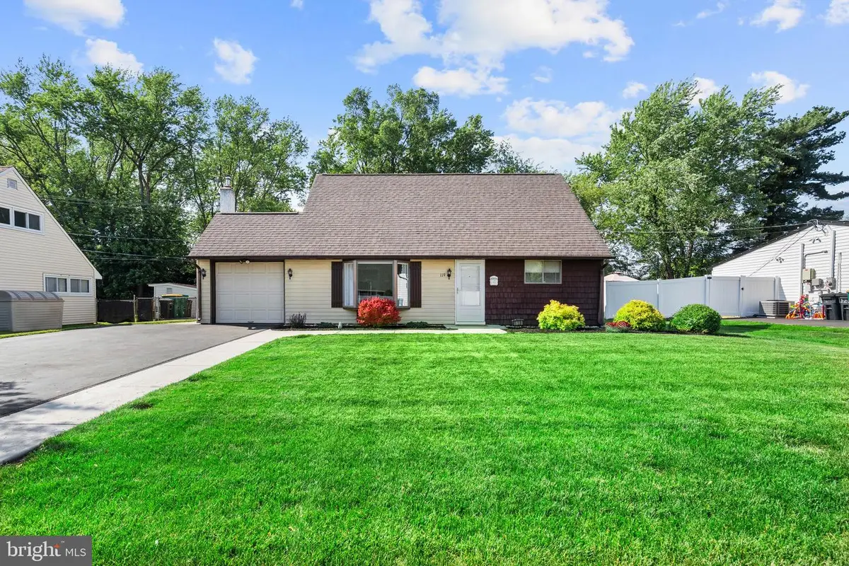 119 Harvest Rd, Levittown, PA 19056 - #1