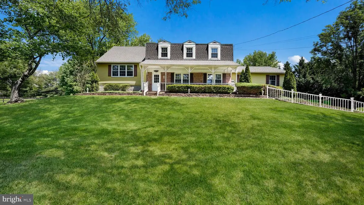 45 Squirrel Rd, Doylestown, PA 18901 - #1