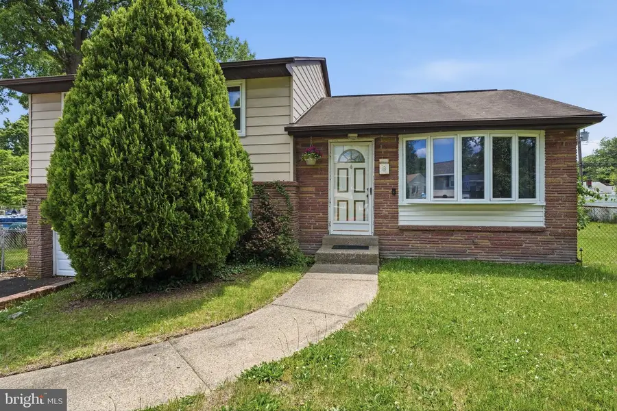 27 Revere St, Feasterville Trevose, PA 19053 - #2