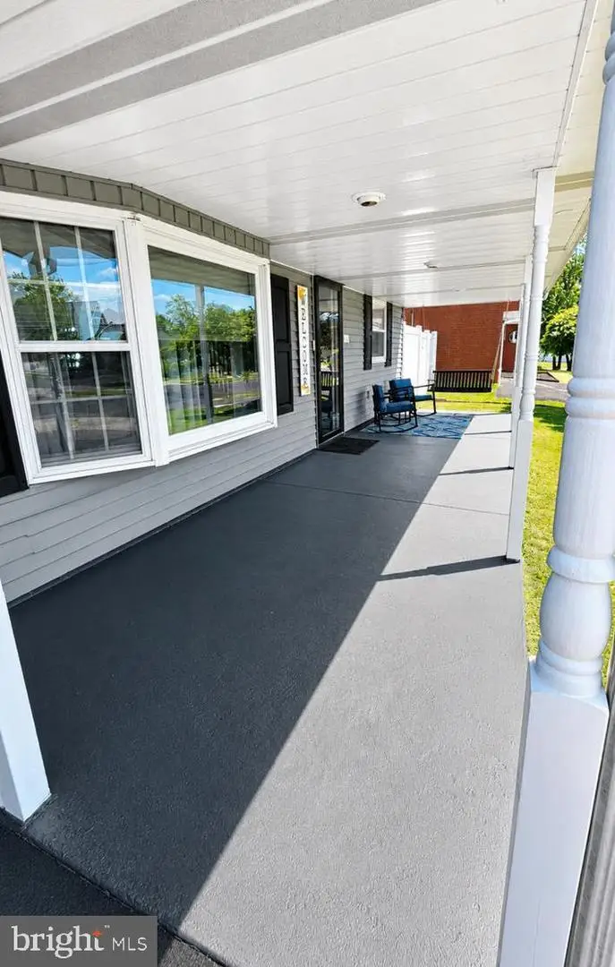 60 Indigo Rd, Levittown, PA 19057 - #3