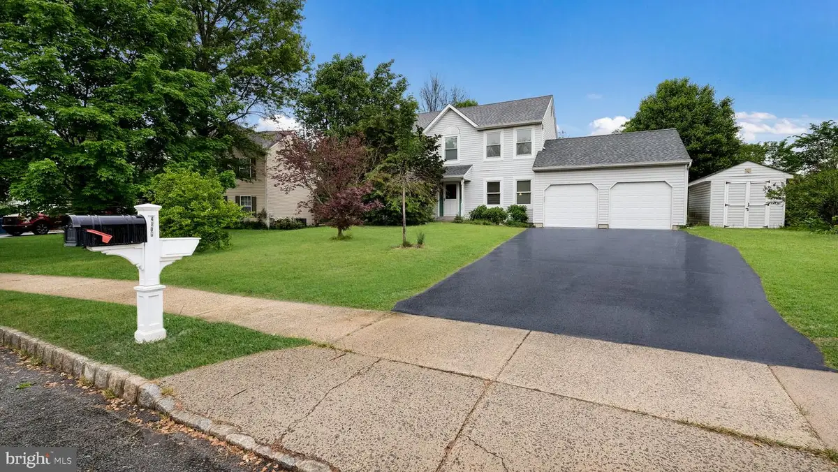 4806 Woodspring Dr, Pipersville, PA 18947 - #1