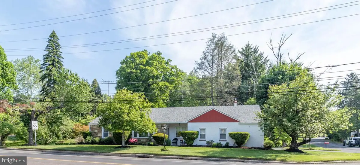 203 W County Line Rd, Huntingdon Valley, PA 19006 - #1