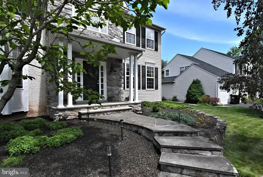 107 Redstone Dr, Warrington, PA 18976 - #3