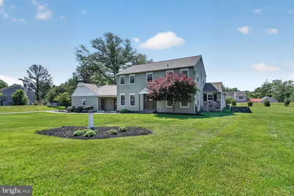 113 Glenwood Dr, WASHINGTON CROSSING, PA 18977