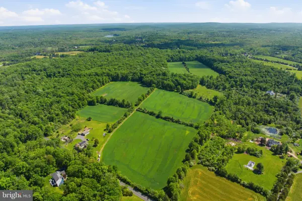 1540 Roundhouse Rd, QUAKERTOWN, PA 18951