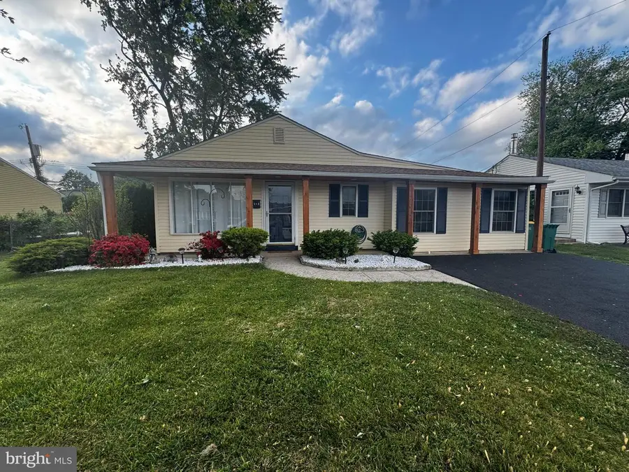 727 Auburn Rd, Fairless Hills, PA 19030 - #3
