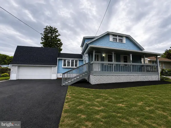 526 Cambria Ave, BENSALEM, PA 19020