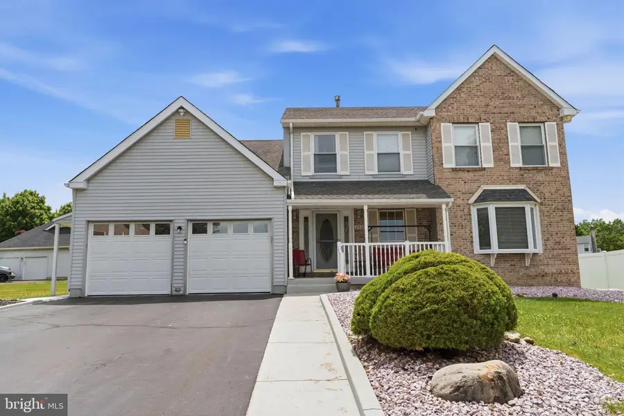 2732 Woodsview Dr, Bensalem, PA 19020 - #2