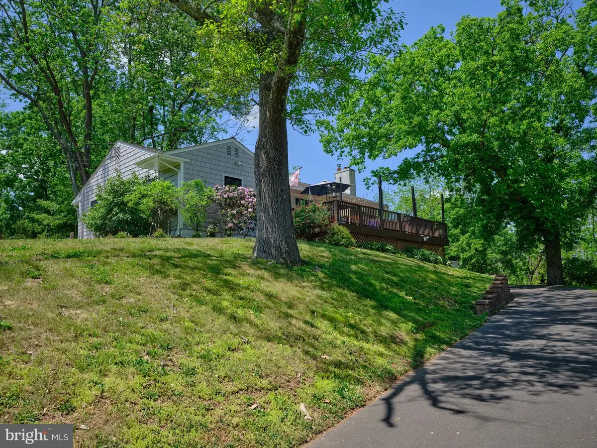 24 Walton Dr, New Hope, PA 18938 - #1