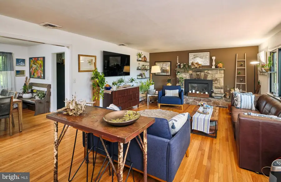 24 Walton Dr, New Hope, PA 18938 - #3