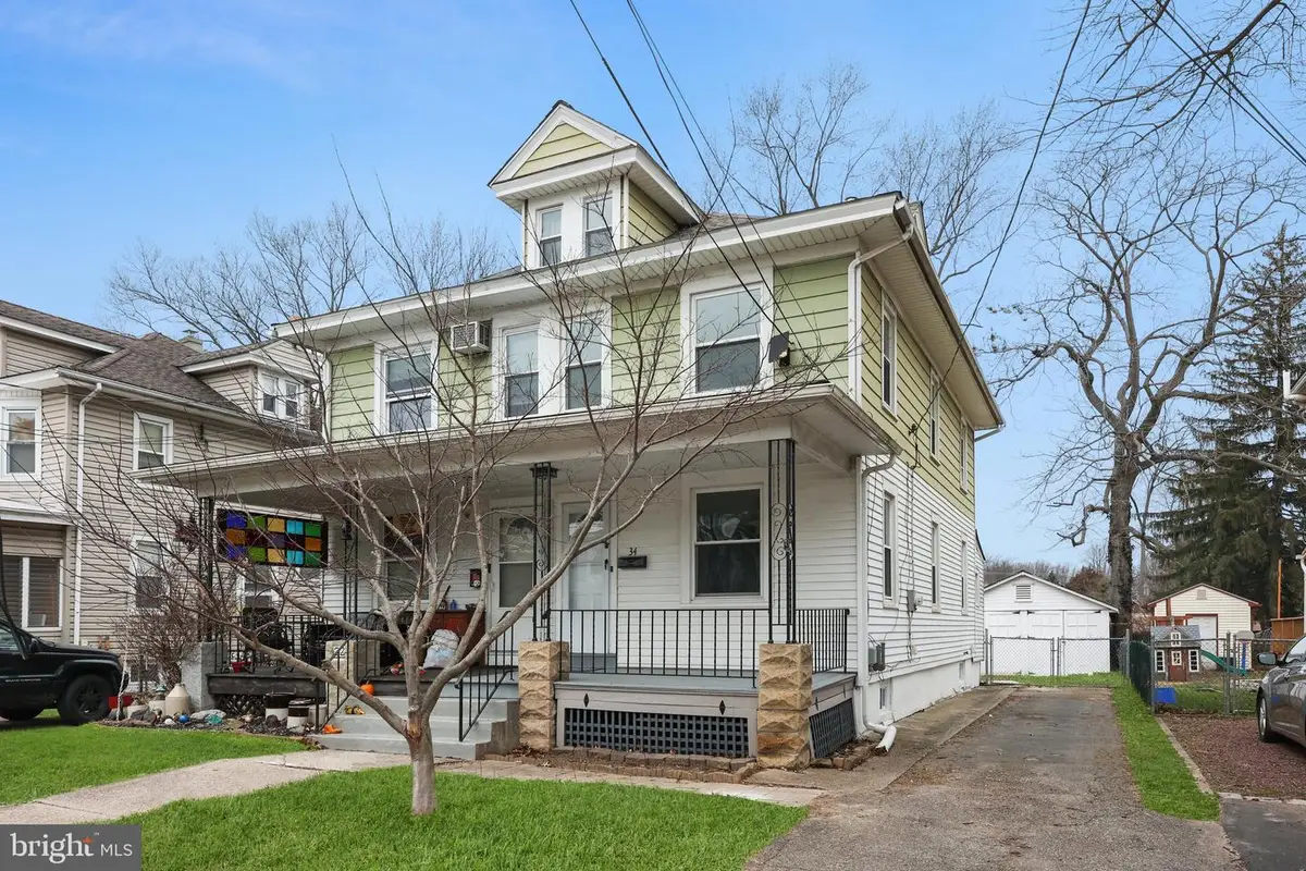 34 E Hendrickson Ave, Morrisville, PA 19067 - #1