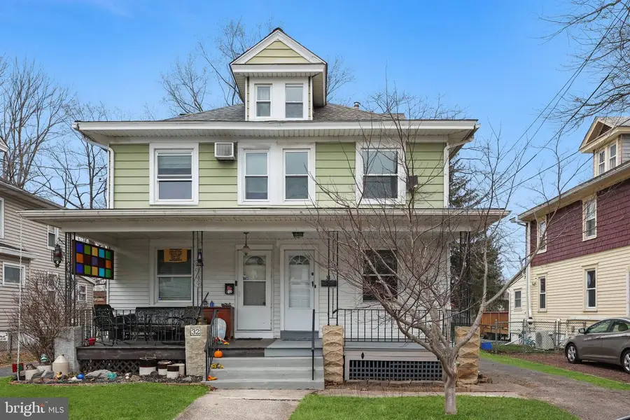 34 E Hendrickson Ave, Morrisville, PA 19067 - #3