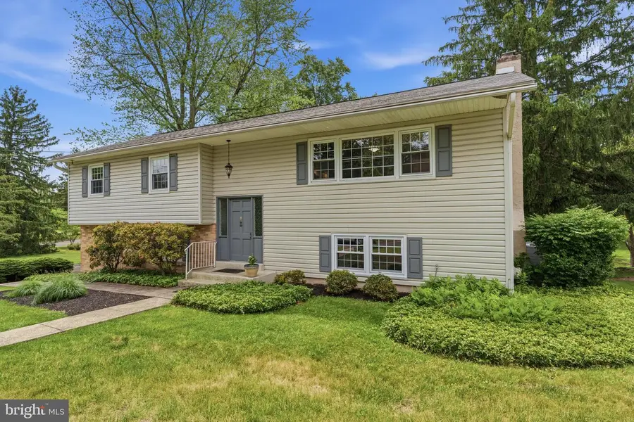 1198 Strathmann Dr, Southampton, PA 18966 - #3
