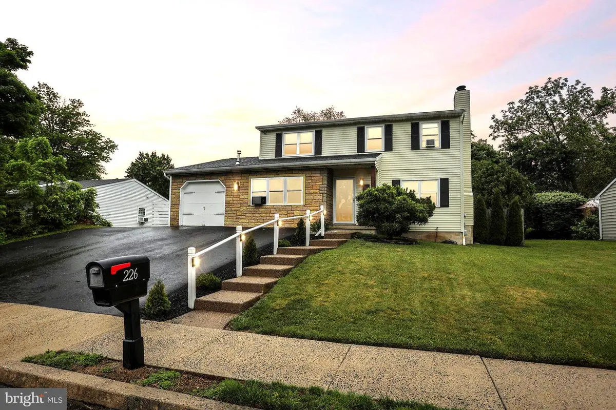 226 Parkridge Dr, Perkasie, PA 18944 - #1