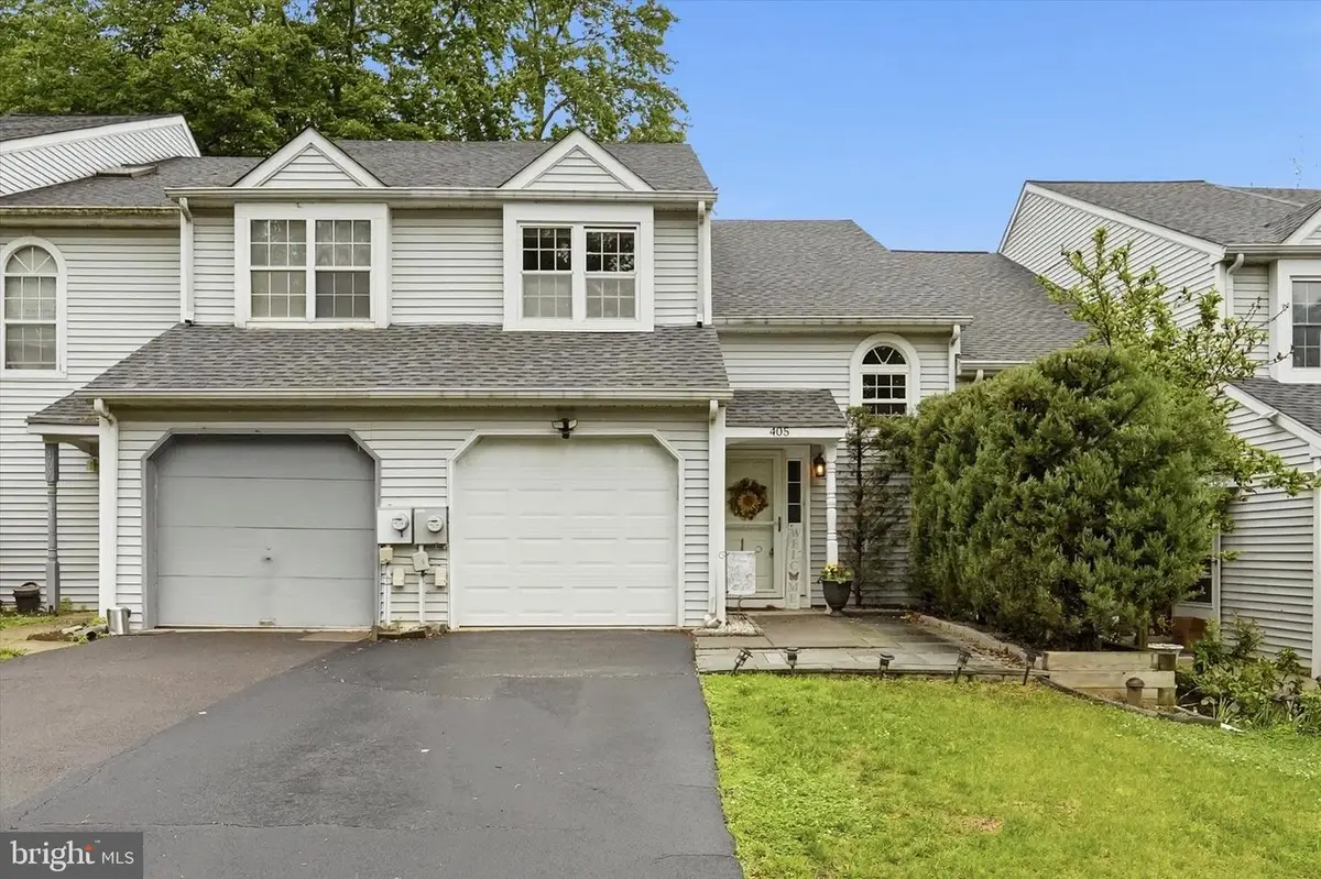 405 Whittier Dr, Feasterville Trevose, PA 19053 - #1