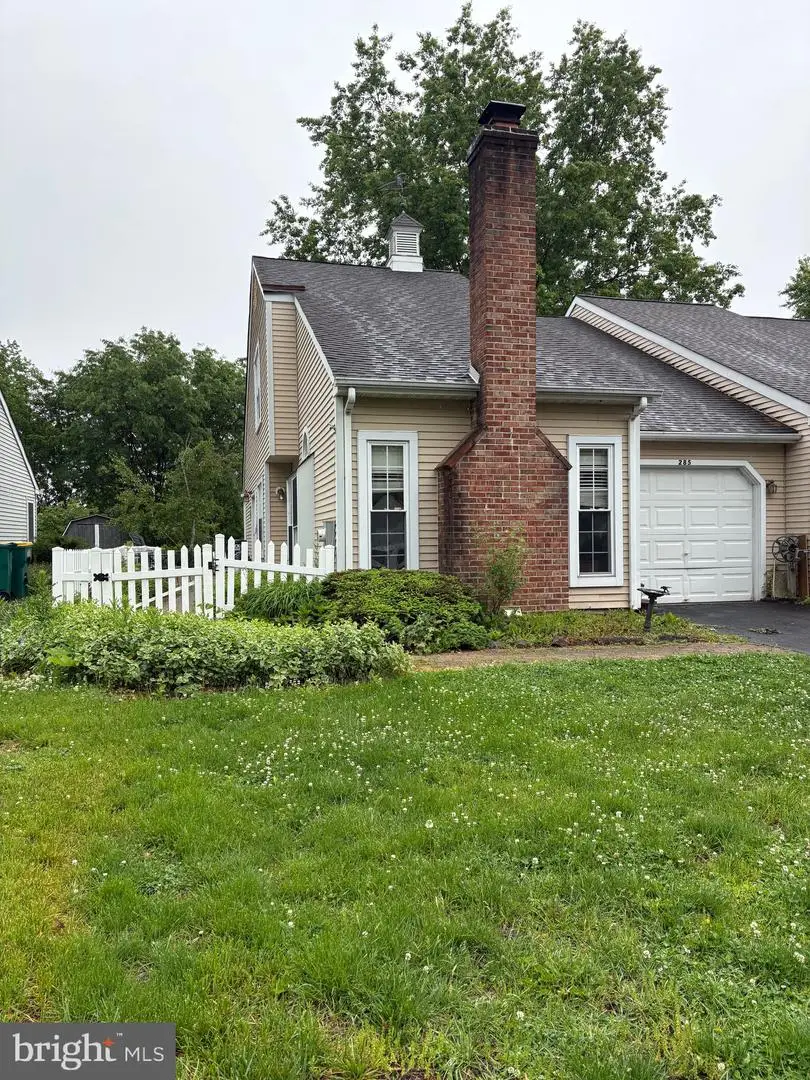 285 Woods Edge Pl, Langhorne, PA 19047 - #1