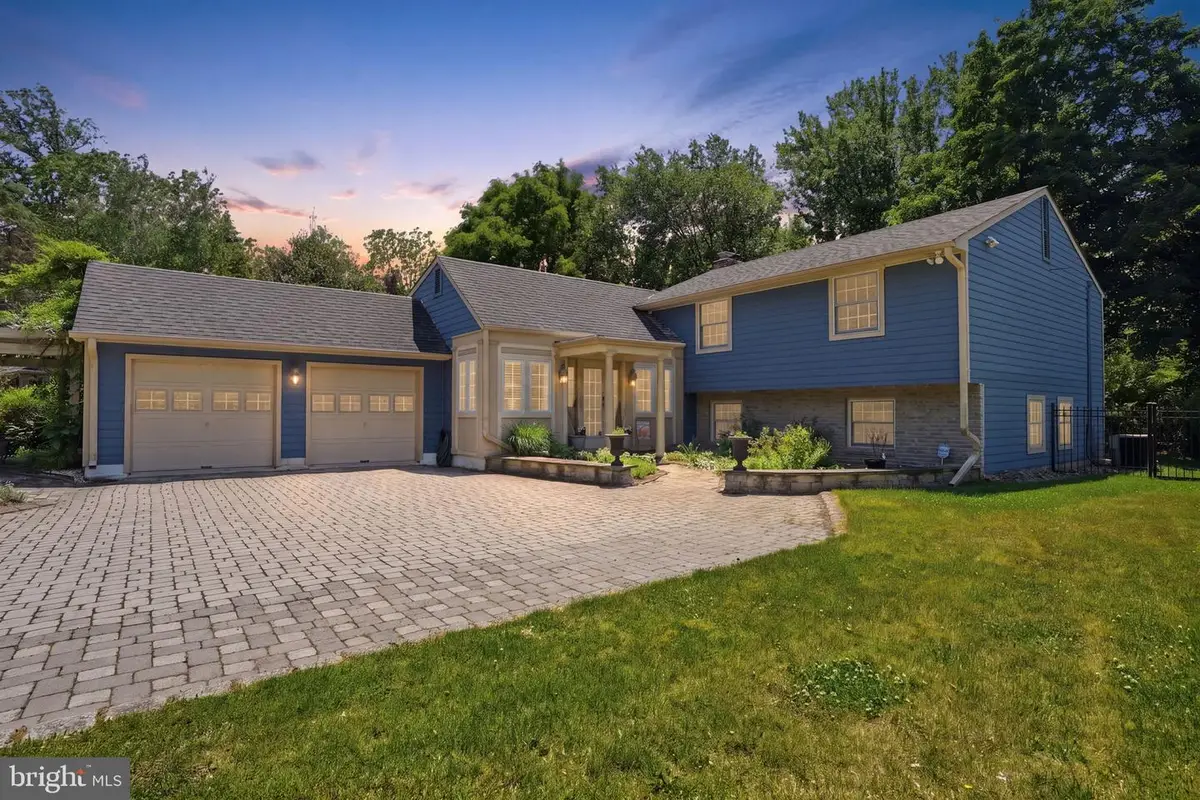 621 River Rd, Yardley, PA 19067 - #1
