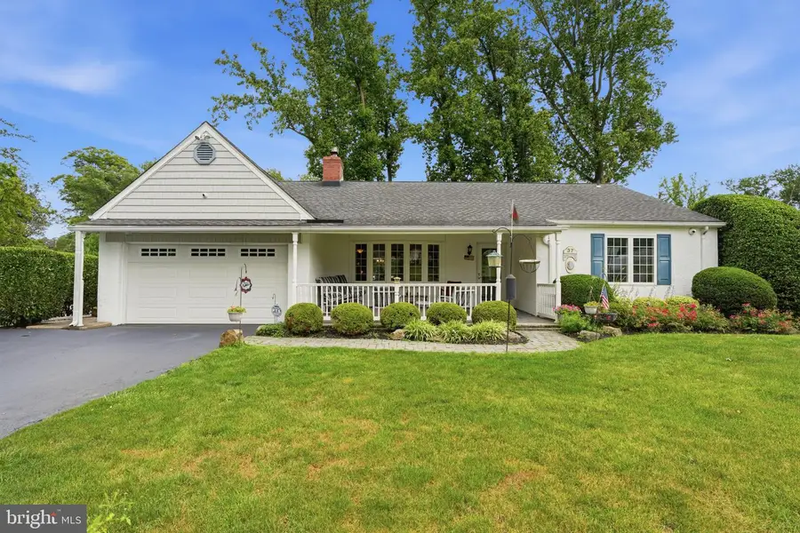 37 Brookside Dr, Feasterville Trevose, PA 19053 - #2