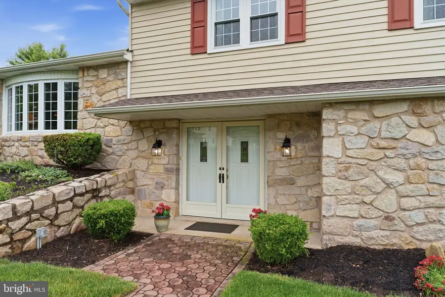 64 Windmill Dr, Holland, PA 18966 - #3
