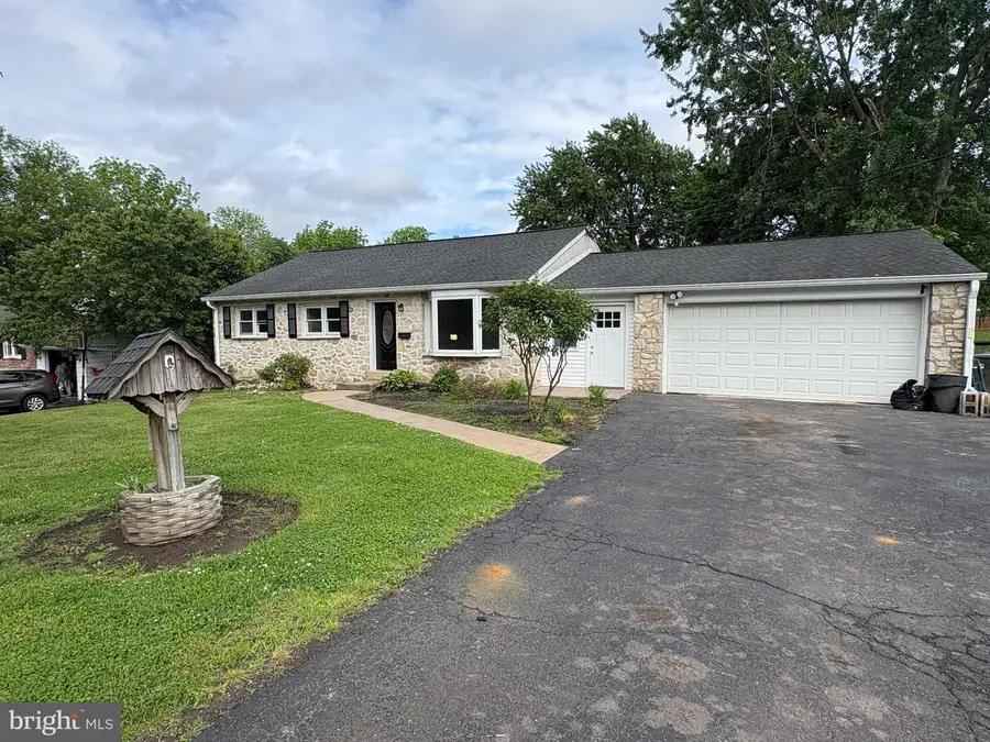 1217 Greeley Ave, Warminster, PA 18974 - #2