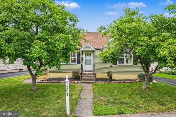 1121 W Mill St, QUAKERTOWN, PA 18951