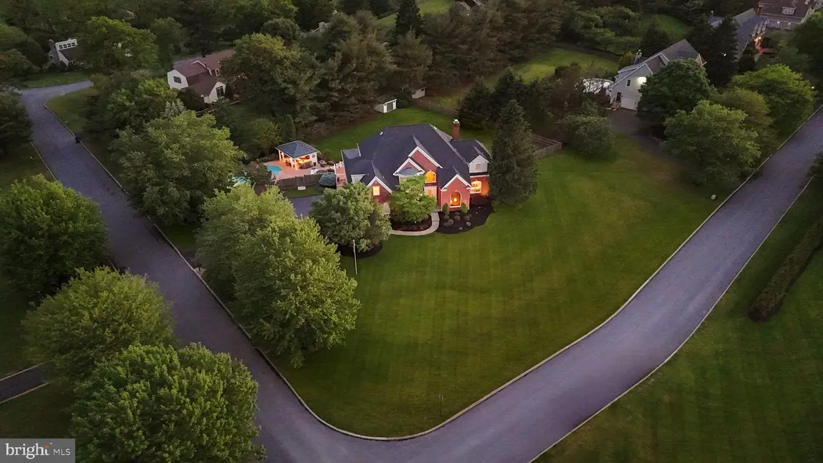 324 Ridge Ave, Newtown, PA 18940 - #1