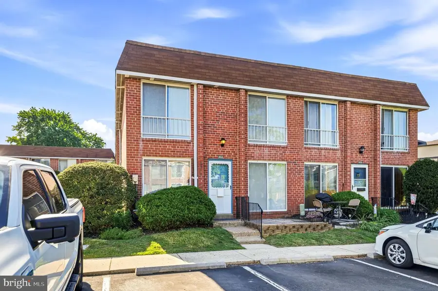 114 Lexington Ct, Warminster, PA 18974 - #2