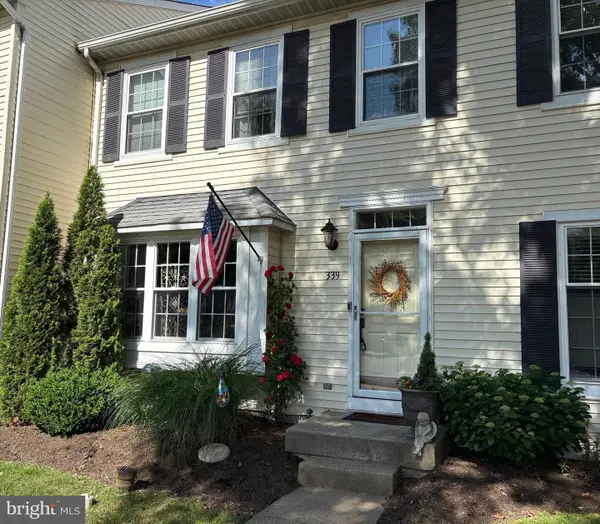 339 Ivanhoe Ct, LANGHORNE, PA 19047