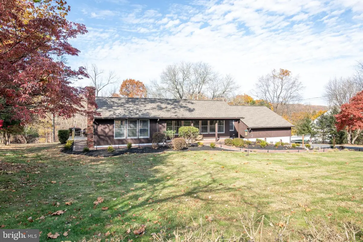423 Brownsburg Rd #w, Newtown, PA 18940 - #1