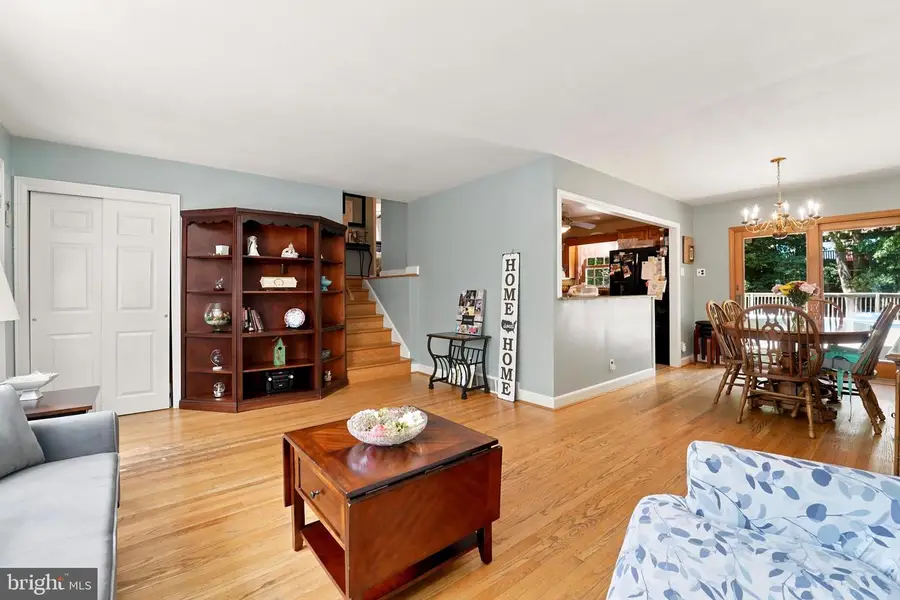902 Carlin Dr, Southampton, PA 18966 - #3