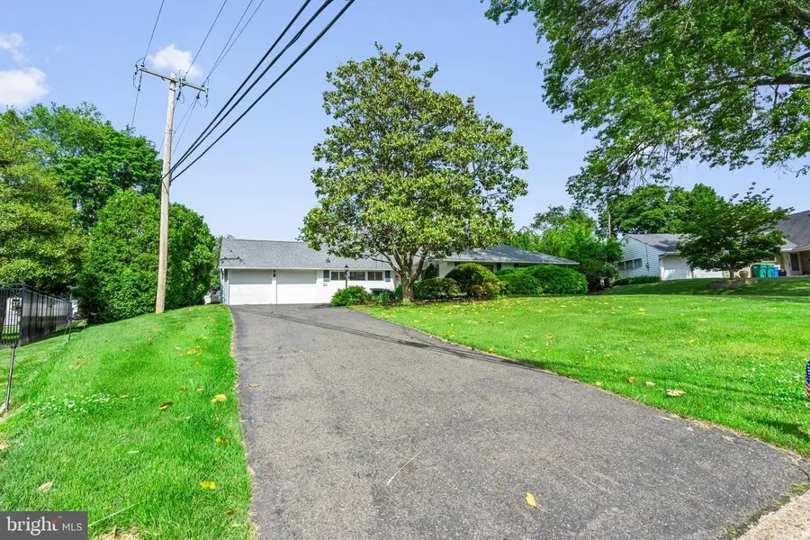 78 Red Berry Rd, Levittown, PA 19056 - #2