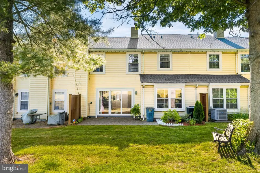 432 Revere Dr, Southampton, PA 18966 - #2