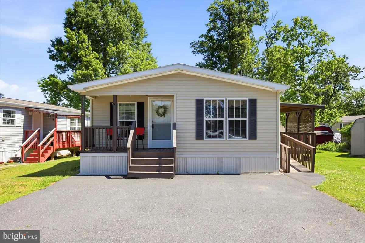 271 Dogwood Dr, Quakertown, PA 18951 - #1