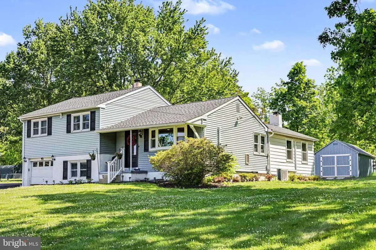 95 Duane Rd, Doylestown, PA 18901 - #1