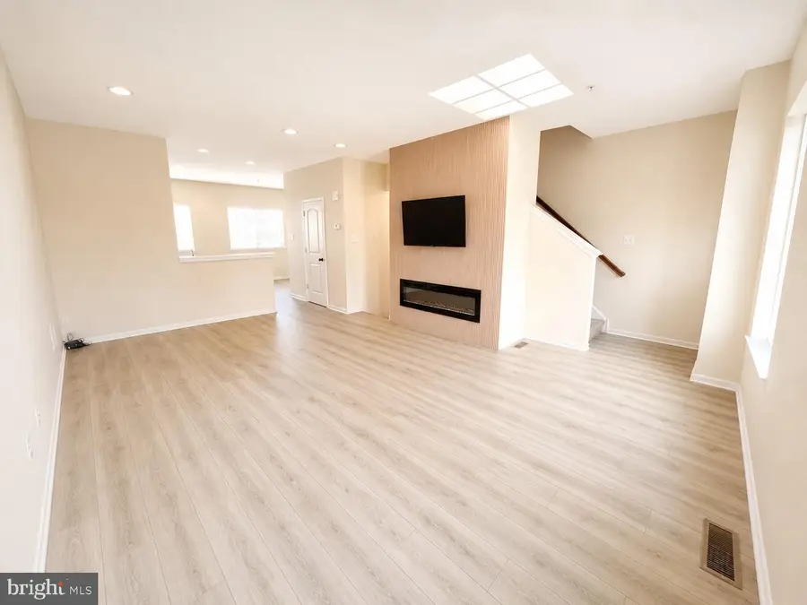 145 Mercer Ct, Fairless Hills, PA 19030 - #2