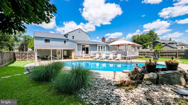 1267 Dahlia Rd, WARMINSTER, PA 18974