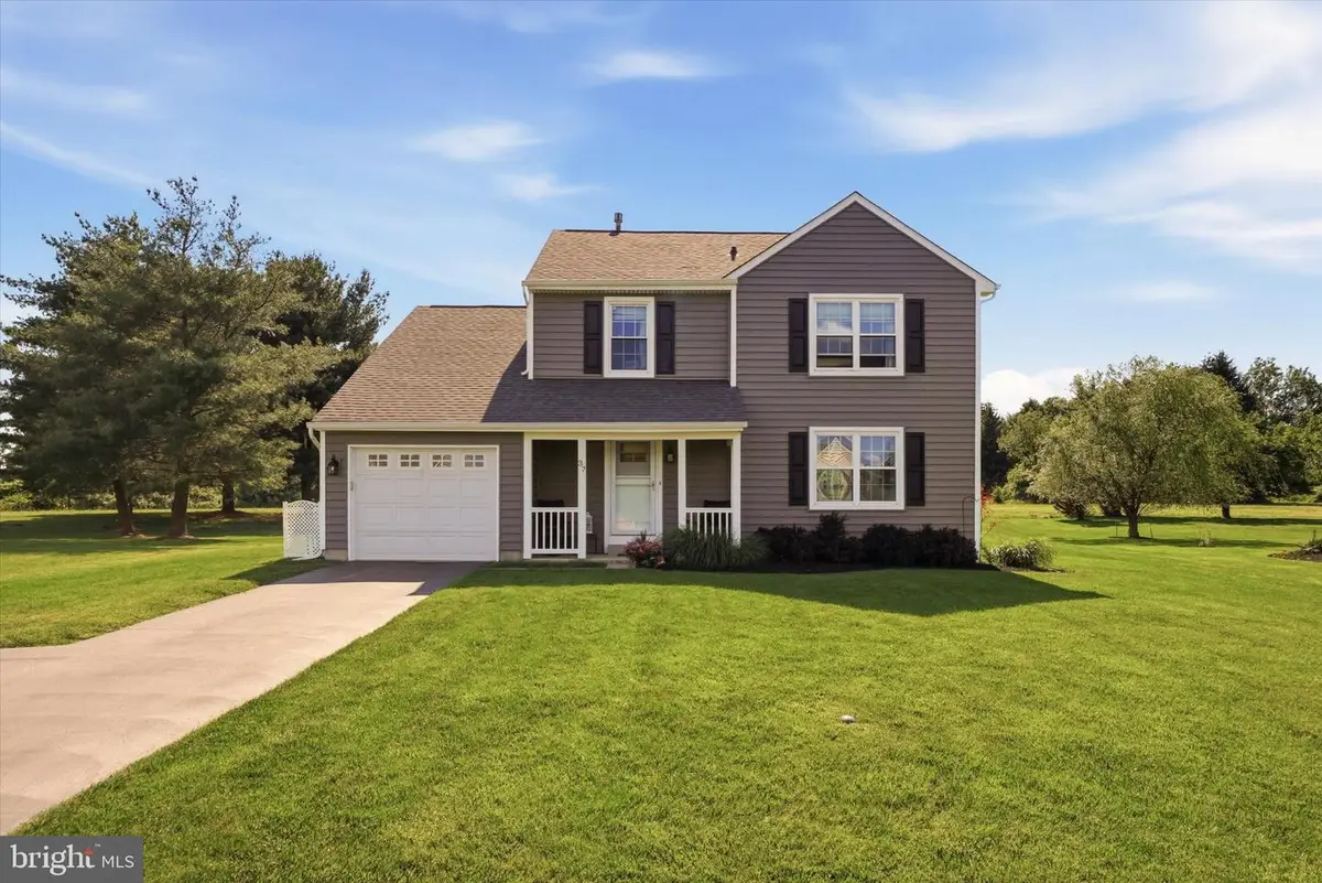 37 Copperleaf Dr, Newtown, PA 18940 - #1