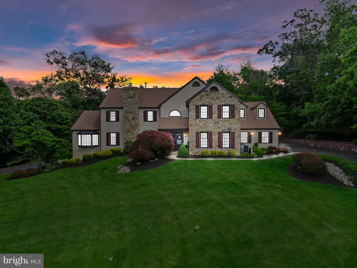 500 Deerfield Ln, Doylestown, PA 18901 - #1
