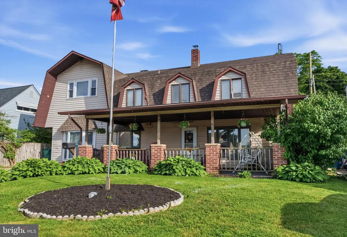 12 Idolstone Rd, Levittown, PA 19057 - #1