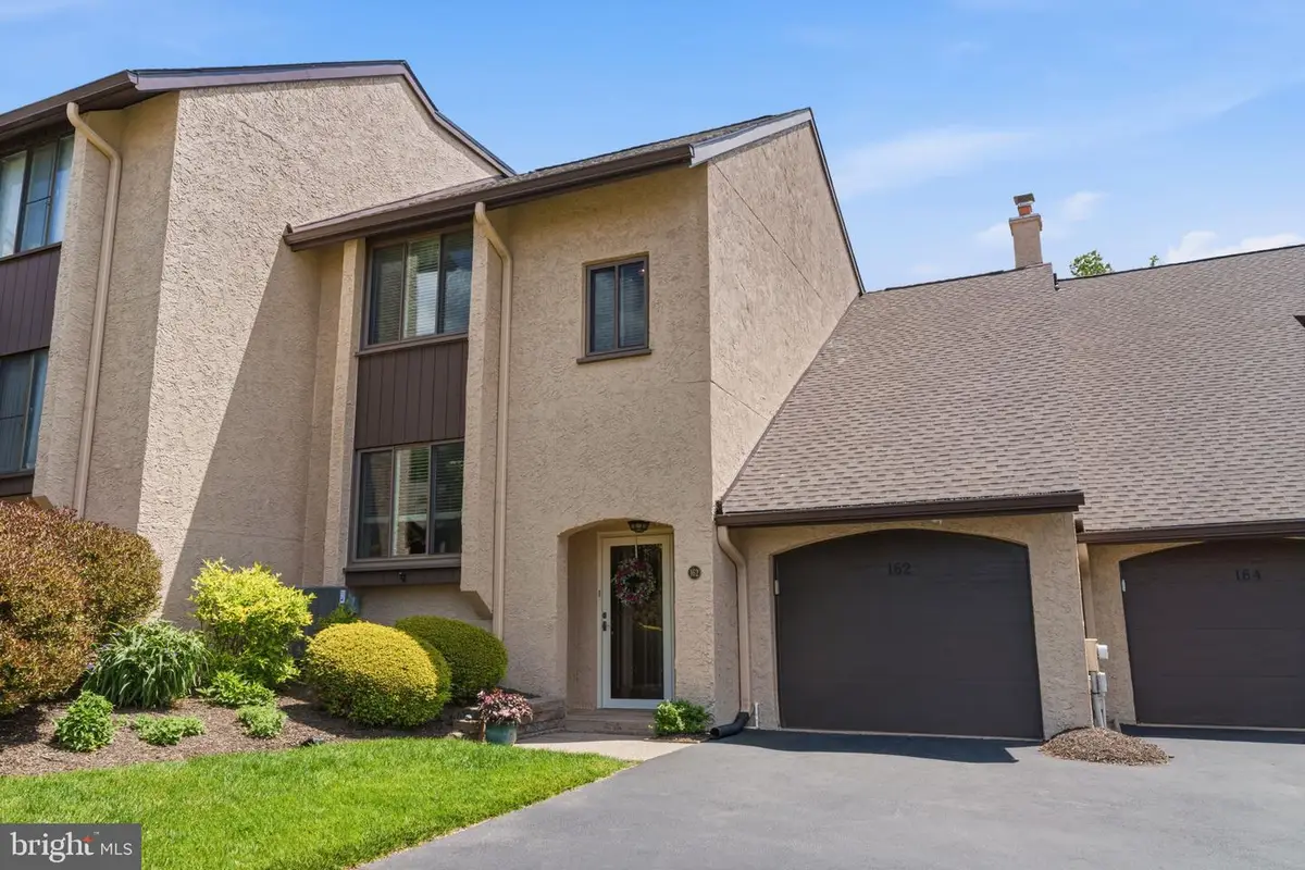 162 Golf Club Dr, Langhorne, PA 19047 - #1